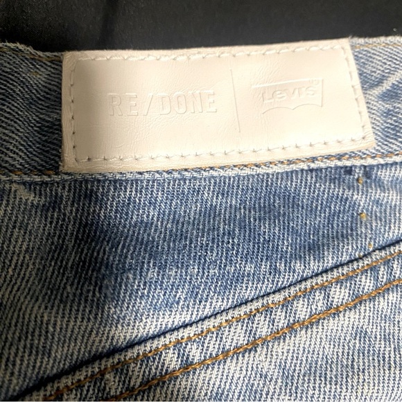 LIKE NEW RE/DONE MID RISE WIDE LEG CROP JEANS - SIZE 27 - Picture 11 of 15